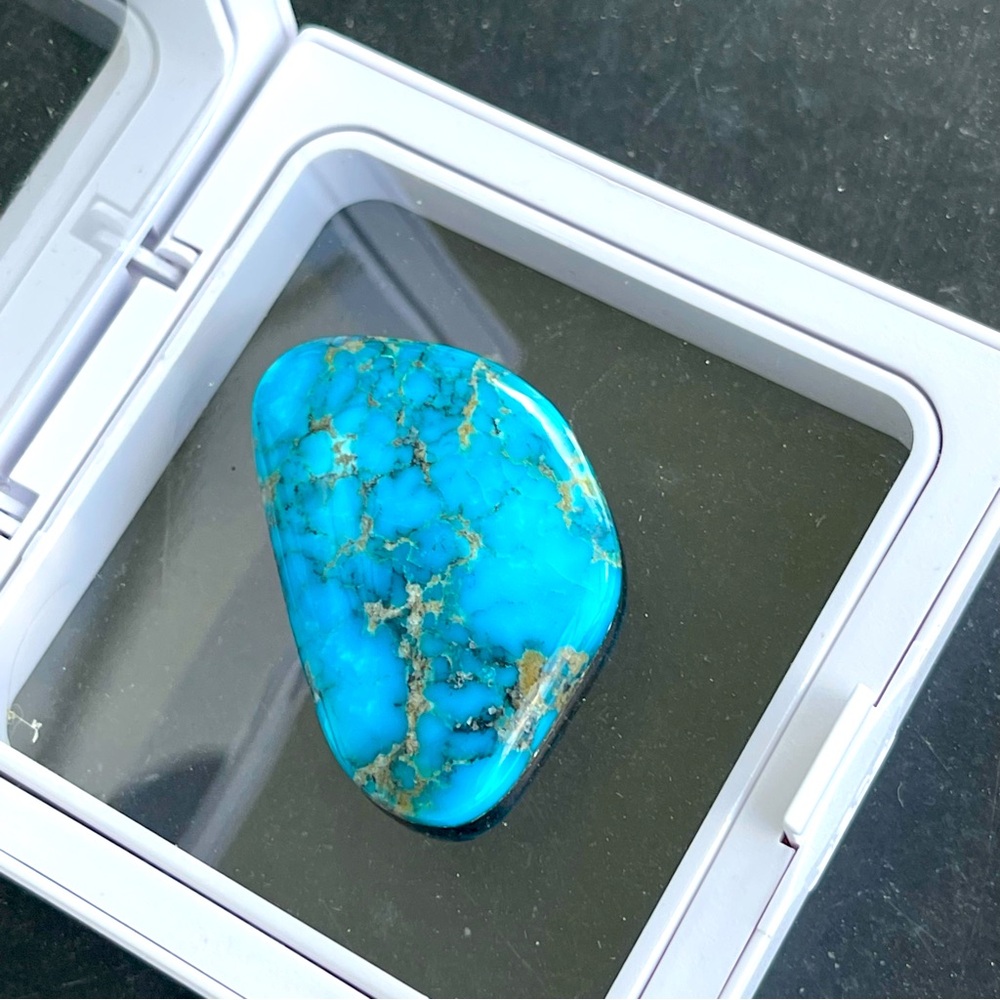 NWT Royston Royal Blue Turquoise 52.16 carats